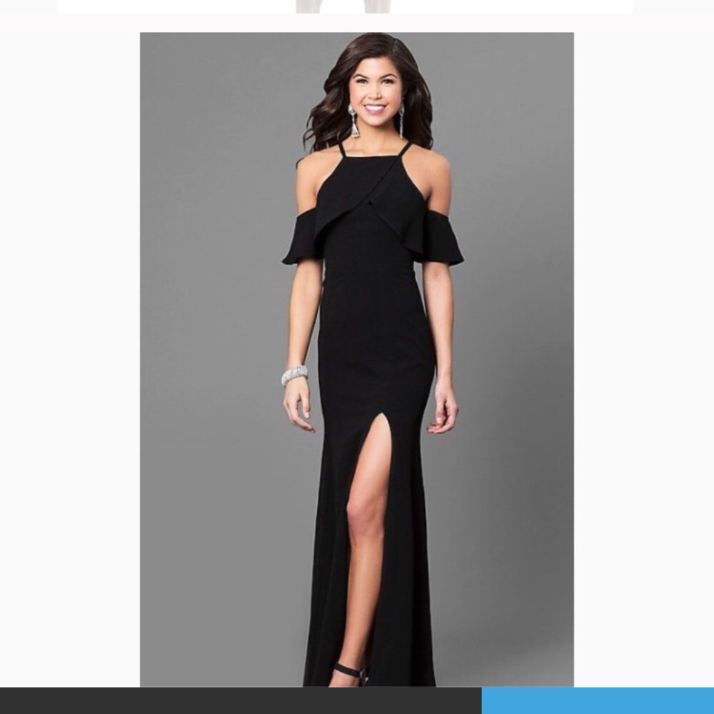 Beautiful Black Cold-Shoulder Formal Dress